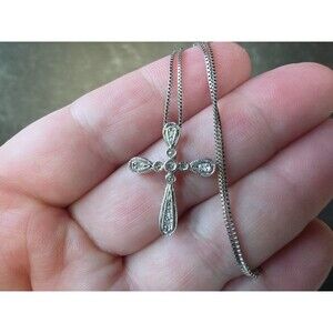 925 Sterling Silver Diamond Accent Cross Shaped Pendant Necklace Vintage